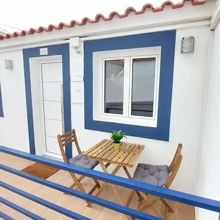 Airport House *